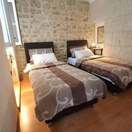 Studio In City Center Apartment